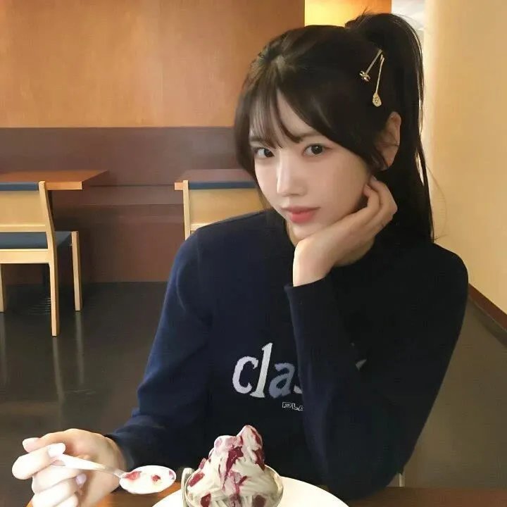 港口的日本姑娘